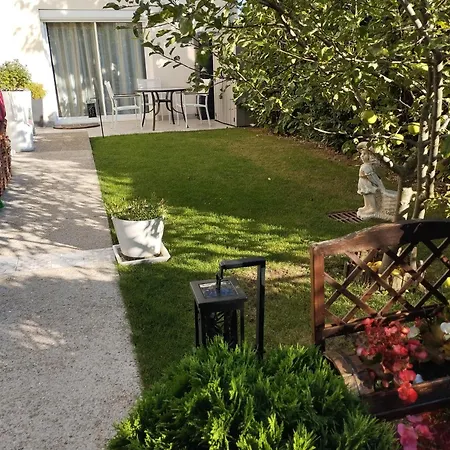 Disneyland 5mn Charming House Giardino Della Felicita Guest house